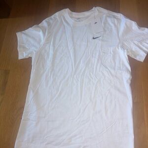 Nike Men's Classic White Tee